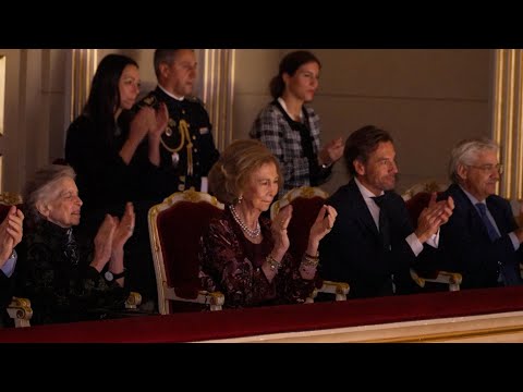 SM la Reina Sofía preside la 37 edición de los Premios BMW de la Pintura en el Teatro Real
