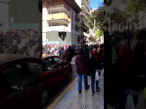 Así evacuaban la embajada de Israel en Buenos Aires