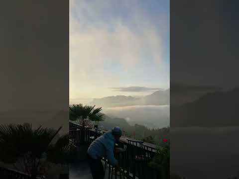 Thức dậy giữa biển mây bồng bềnh - Một buổi sáng ở White Cloud Sapa