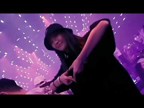 邓岳章《情意结》