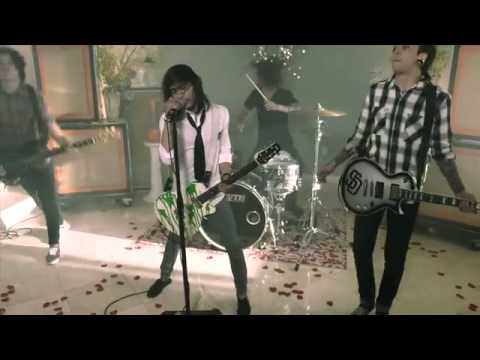 Pierce The Veil Bulletproof Love Official Music Video