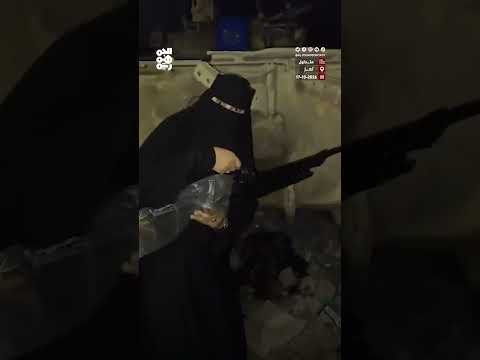 أم شهيد في تعز اشترت رشاشاً بـ30 ألف ريال سعودي وأوصلته بنفسها إلى جبهات القتال #قناة_الجمهورية