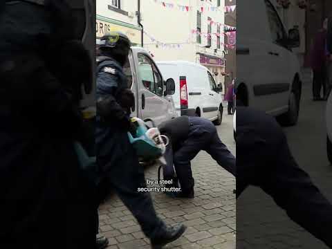 Breaking into an abandoned restaurant's secret cannabis farm 🌿 | S13, E11 | Police Interceptors