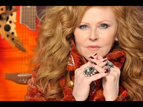 Download Youtube to mp3: Carol Decker talks about those 