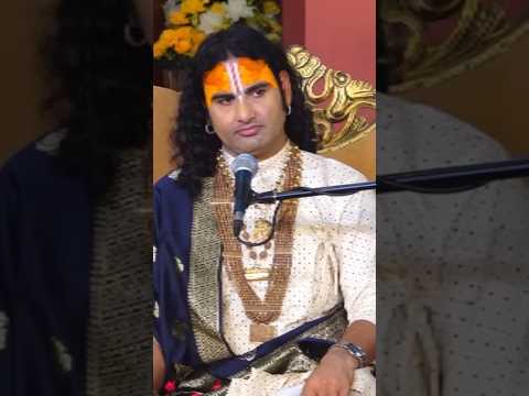 भारत का कुछ नहीं बिगाड़ा दुश्मन की तलवारों ने भारत को लुटा भारत  के गद्दारों ने #aniruddhacharyaji