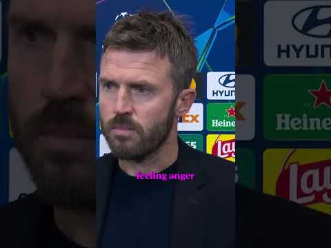 Michael Carrick reacts <strong>to</strong> Manchester United’s “unacceptable” <strong>display</strong> against Como