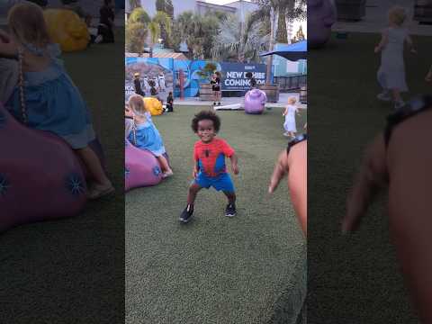Kai loved the DJ at Guppyween Member Night 🎃 @TheFloridaAquarium #shorts #toddlers #halloween