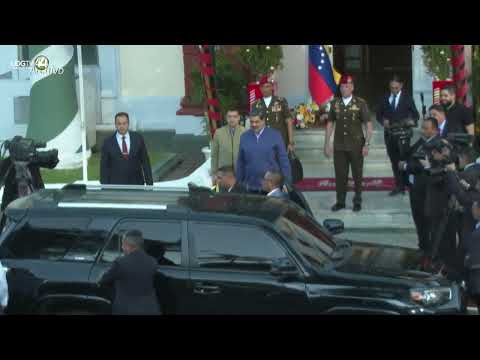 Presidente de Venezuela anuncia reanudación del diálogo con EEUU