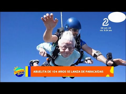 Abuelita de 104 años de edad se lanza de un paracaídas