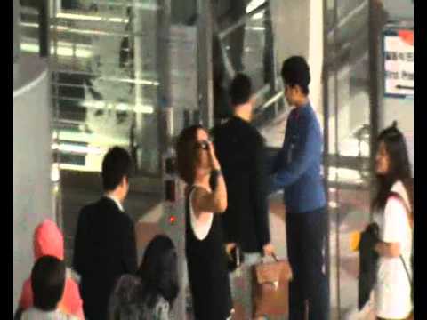 SUK_29052011_ฺ@Suvarnabhumi Airport.wmv