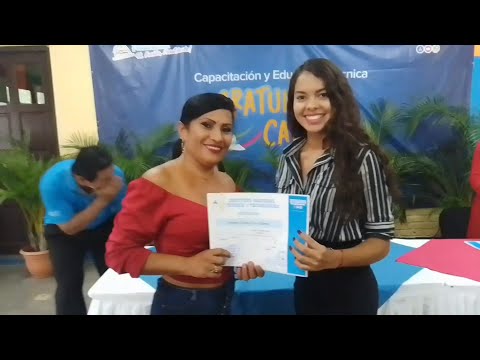Estudiantes del centro tecnológico de Jinotepe recibieron su certificado de Ingles