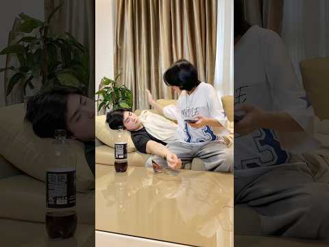 لا تثقوا في البنات أبدا😂