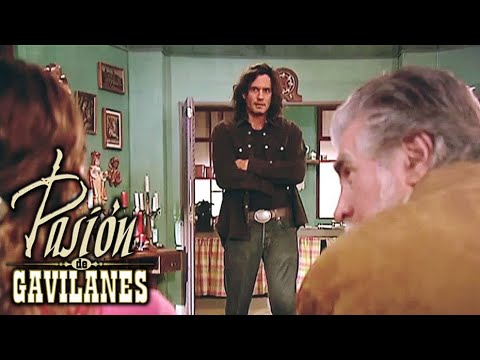 Pasion de Gavilanes - Juan saca a Bernardo de su casa