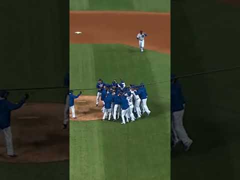 On this date in 2016, the <strong>Cubs</strong> turn two to win their first pennant since 1945 #MLB #<strong>Cubs</strong> #baseball