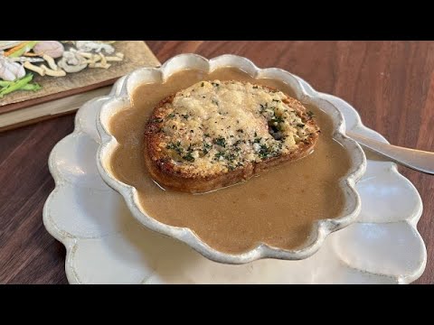 How to Make Florentine-Style Onion Soup | Rachael Ray