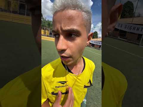 JOGADOR DISCUTINDO COM O JUÍZ