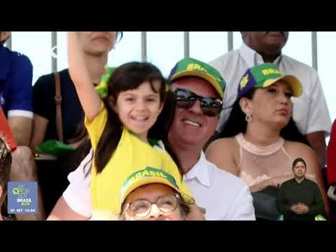 Milhares de pessoas assistiram desfile de 7 de setembro em Brasília