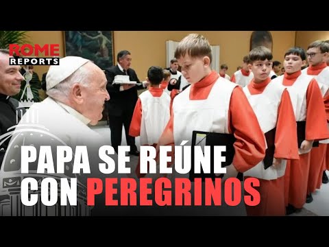 Papa se reúne con un grupo de peregrinos alemanes antes de la misa del Sínodo