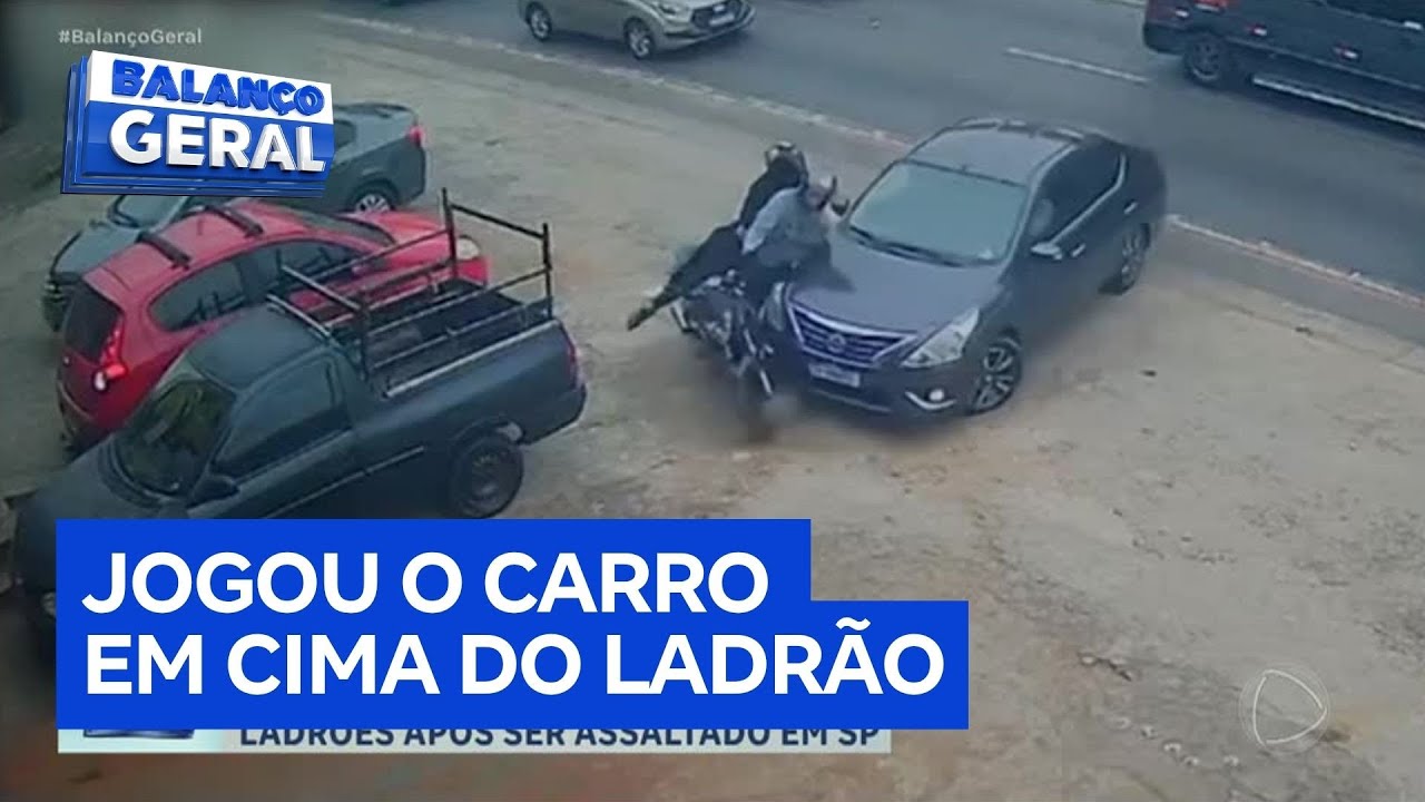 Motorista avança com o carro e derruba assaltantes de moto na zona sul de São Paulo