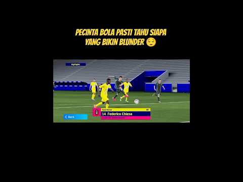 PADAHAL BARU DIBUANG KE DEPAN.. BOLA INI LANGSUNG BALIK LAGI 😭🤣 #football #funny #lol