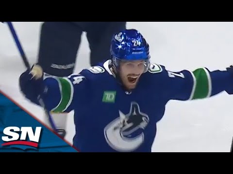 Canucks Pius Suter Fires Home Game-Tying Goal Late To Cap Off Third Period Hat Trick vs. Blues