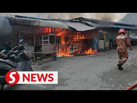 Famous Batu Lanchang nasi tomato stall razed in fire
