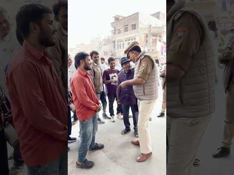 रोड पर है तमीज तो बन के रहोगे अजीज।। #roadsafety #behavior #yourself #always #safe #shorts