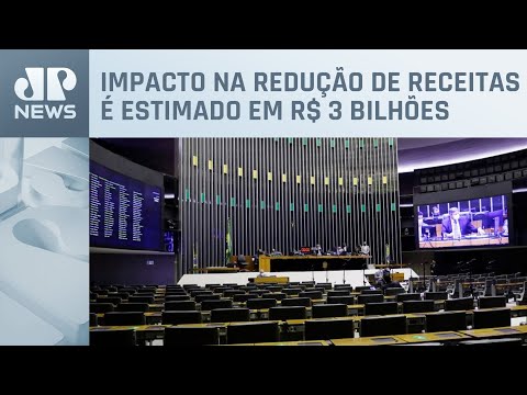 Câmara aprova projeto que isenta IR para quem recebe até 2 salários mínimos