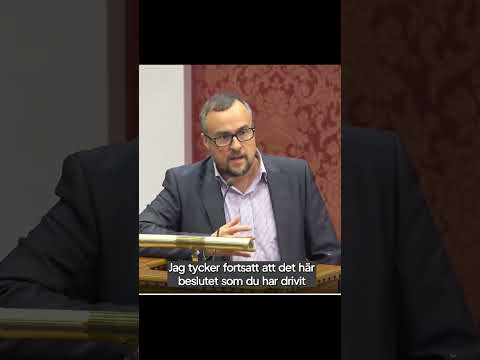 "Jag vet att du är kommunist och inte förstår regler!"