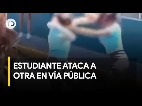 Estudiante ataca a una de sus compañeras en vía pública