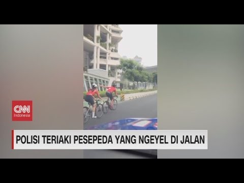 Polisi Teriaki Pesepeda Yang Ngeyel di Jalan