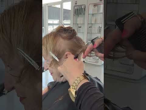 Layer short haircut #haircut #hair #hairstyle #short #video #blowup #diyhairstyle #hairstyle #usa