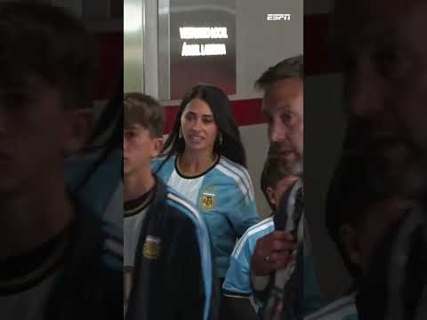 Lionel Messi and his family leaving following his <strong>final</strong> game <strong>for</strong> Argentina