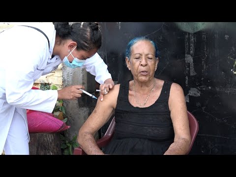 Familias del barrio Salomón Moreno completan esquemas de vacunación