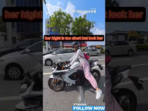 she is too short but she can ride bike 🏍️#race #ktm #bikers #duke #wait #girlrider #fyp