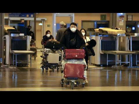 Itália testa à covid-19 todos passageiros de voos vindos da China