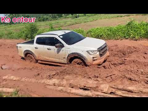 ເສັ້ນທາງຍາມຝົນ ບ້ານ ນາບໍນ້ອຍ ຫາບ້ານ ເໝືອງແຜ່ ເມືອງ ບໍ່ແຕນ ແຂວງ ໄຊຍະບູລີ