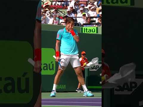 Roger Federer's Most Iconic Drop Shot vs Berdych 🤯