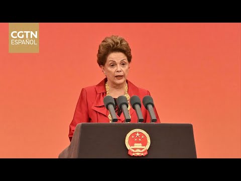 Medalla de la Amistad entregada a Dilma Rousseff, presidenta del Nuevo Banco de Desarrollo