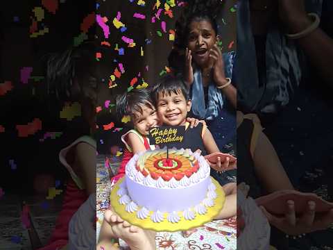 amaira ka new cake 😱😰😯🥺🥴😨😡😡 #cutebaby #funny #comedy #cute