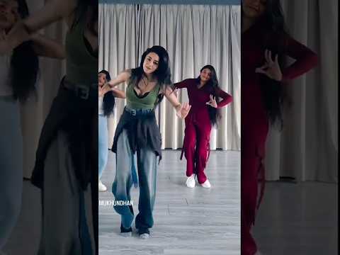 Janu janushka dance with pretty mukunthan ,trending Badsha Hindi song