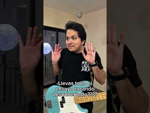 Pensé que no lo notarían 🤭 #fyp #humor #comedia #bass #bajista