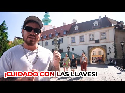 ASÍ ES EL ÚNICO INGRESO QUE QUEDÓ EN PIE DE LA CIUDAD VIEJA DE BRATISLAVA