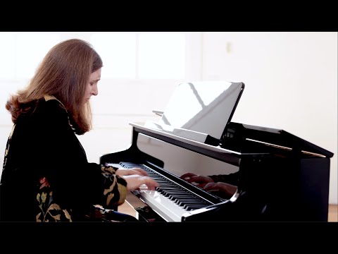 Simone Dinnerstein performs Schumann Arabesque, Op 18.on the Celviano Grand Hybrid