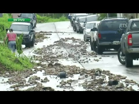 Intensas lluvias provocan deslizamiento de tierra en Bellavista