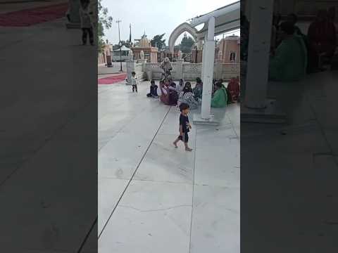 bachi apni mata ko dhund rahi hai kisko dike to batao #andrast #viral #ytshorts #feedshorts #ariba