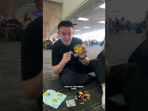 Building a LEGO Suitcase at the Airport #lego #legobuild #legoset #legocollector