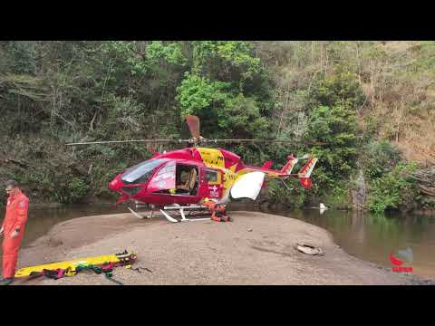 Minas Gerais: Homem pula em cachoeira e fica gravemente ferido