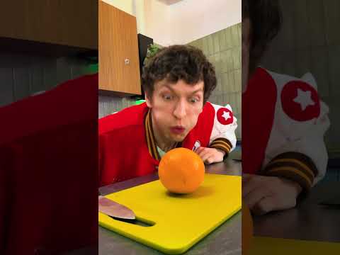 ¡Naranja Molesta en Acción! 😂🍊 #shorts