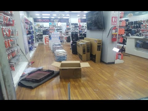 La Paz: Delincuentes roban en una tienda de aparatos electrónicos